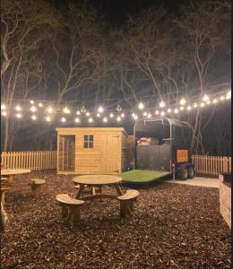 Cliff Stud Retreat - Luxury lodges and cosy cottages