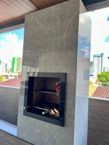 Lindo terraço perto do mar