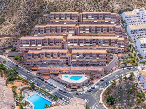 Top floor view apartment by AltamarHomes