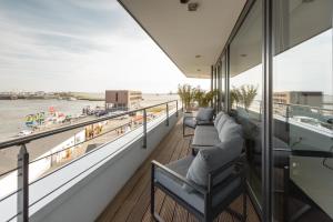 Bheaven I Marina Premium Apartment