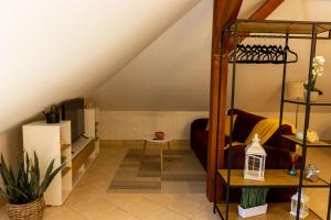 STYLISH STUDIO APARTMENT BURE