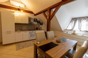 STYLISH STUDIO APARTMENT BURE