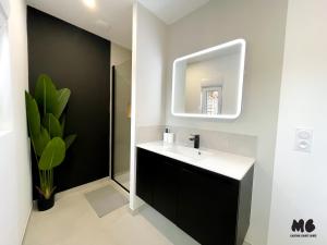 Appartements Maison Brigitte - Jacuzzi Videoprojecteur Xbox : photos des chambres