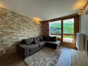 Appartement rénové 3 pièces pour 6 pers, balcon, 2 sdb, proche ascenseur, skis, qualité 4 flocons - FR-1-452-203