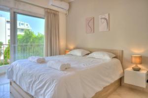Elegant 100m2 - Family Apartment with Sea View
