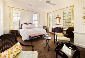Room 3 room in Rhett House