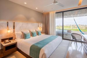 The Club at Solaz Luxury Villas