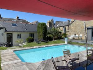 Villas Character house on the port of Vannes with swimming pool : photos des chambres