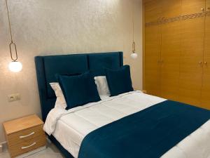 Amirat martil only family