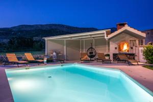 Villa Honey with private pool, near Split