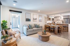 Stoked On Revy - Family Condo in Revelstoke