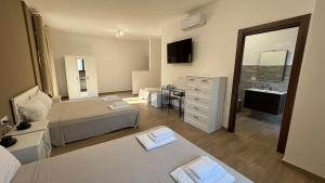 Camera Familiare con Bagno Privato
