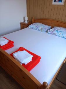 Apartments with parking space Pag - 18325