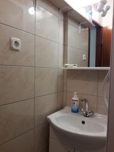 Apartments with parking space Pag - 18325