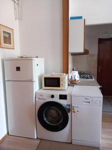 Apartments with parking space Pag - 18325