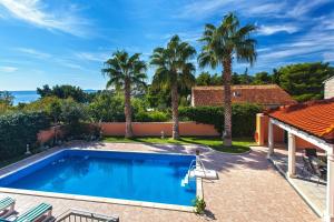 Family friendly house with a swimming pool Sumartin, Brac - 21247