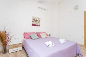 Apartments with parking space Kastel Stafilic, Kastela - 20843