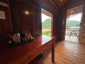 Bungalow Nhìn ra vườn (Bungalow with Garden View)