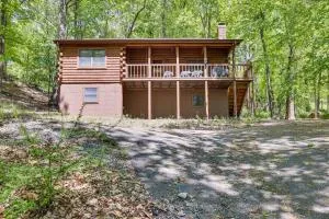 Near Bushkill Falls Pocono Mountains Cabin! - Bushkill