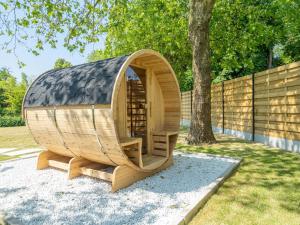 Holiday home for 10 Person with garden