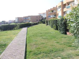 Appartements Appartement Villeneuve-Loubet, 2 pieces, 2 personnes - FR-1-252A-104 : photos des chambres