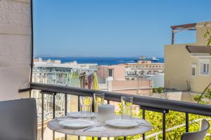 Apartment with Terrace and Partial Sea View