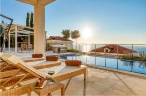 Luxury Villas