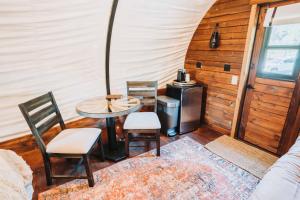 Heated & AC Full Bathroom Covered Wagon