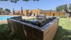 3 pièces dans villa avec piscine