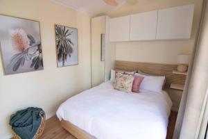 Bottlebrush Cabin, cosy private cabin in the trees