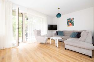 Mind Retreat Apartment, By Cohost