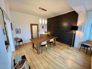 Bellevue - Grand appartement pour 5 sur les quais de la Meuse