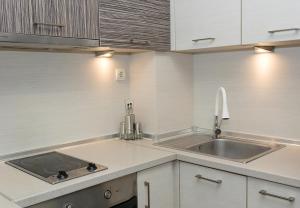 Black & White -1BD Flat in Varna Center by Flat Mаnager