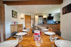 Chalets Chalet Le Wapiti, aux pieds des pistes, a 200m du village : photos des chambres