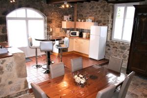 B&B / Chambres d'hotes Maison d'hotes et gites La Chouannerie a cote du parc du Puy duFou : photos des chambres