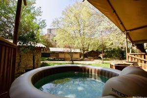 Lodges SUZE LUXE NATURE : Chalet 2 Chambres