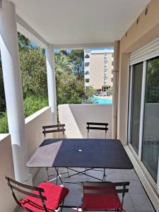 appartement t2 hyères piscine