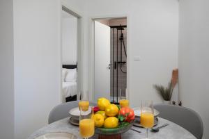 Apartments and rooms Jakić