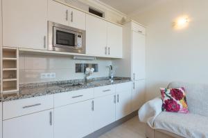 Sunny one bedroom apartment