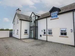 The Old Coal Yard - Llanfechell