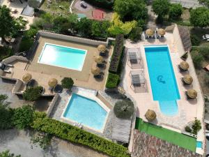 Maisons de vacances Village de gites Mas de la Bastide : Hébergement Les Pins