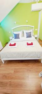 MKR Family Room 