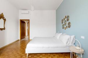 SantIsaia Apartment by Wonderful Italy