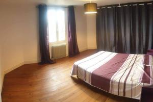 Appartements Maison lumineuse & jardin prive : photos des chambres