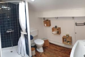 Appartements Maison lumineuse & jardin prive : photos des chambres