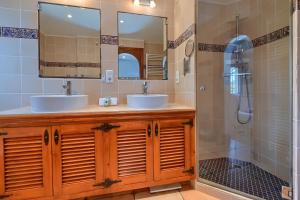 Casa Que Sera by Aguilarent