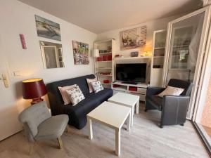 Appartement 2 pièces avec terrasse et parking à 400m de la plage – Saint Aygulf - FR-1-226A-88