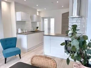 Luxury Porthcawl Large Spacious 2 bedroom Apt, Garden, Prime Location - Nottage