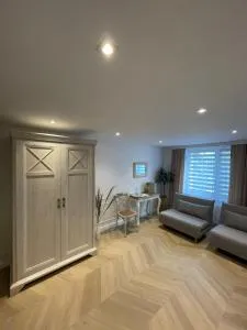 兹罗提林酒店 - 比亚沃布热吉