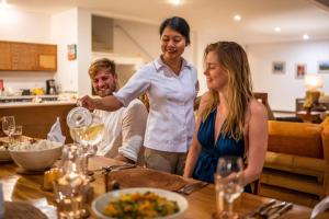 Villa Dahlia, 4 bed Oceanfront Retreat, Candidasa